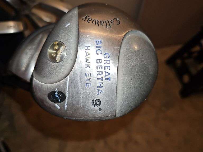 Callaway Big Bertha golf clubs and bag. See all photos for further information.