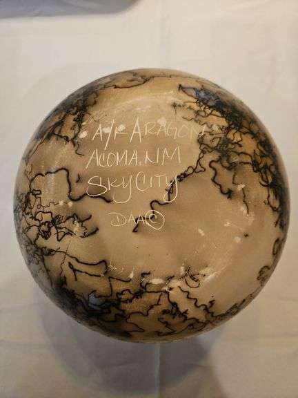 Gorgeous 9x9 intricately carved American Indian round vase...