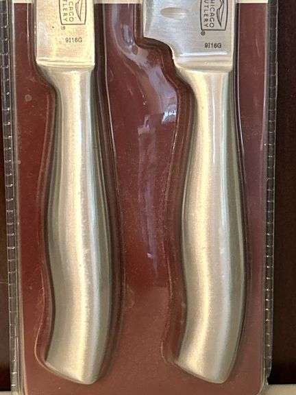 NEW 2-piece set of Chicago Cutlery knives…..3-1/4” paring and 4-3/4” Partoku