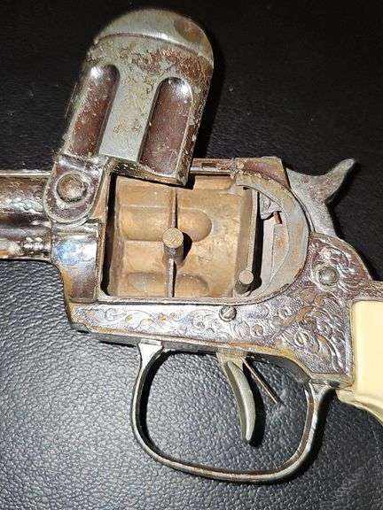 Vintage Kuson toy cap gun