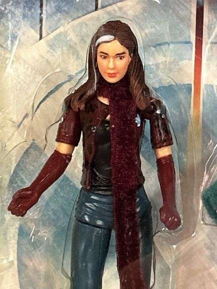 X-MEN The Movie- Anna Paquin as ROGUE action figure