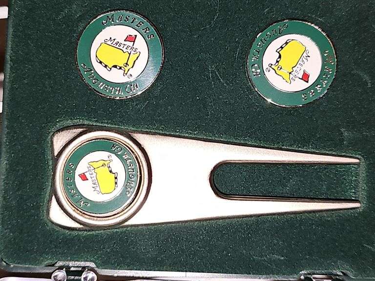 Masters divot tool and ball marker set.
