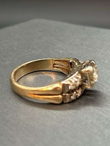 Unmarked 1-piece wedding ring set…..could not find any markings to indicate gold value…size 5-3/4