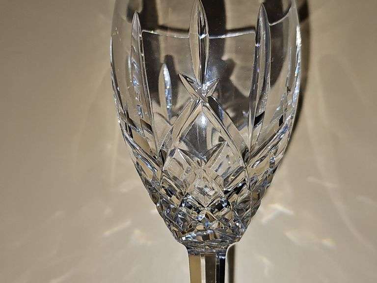 Waterford Araglin 10 oz goblet with box. Never used.