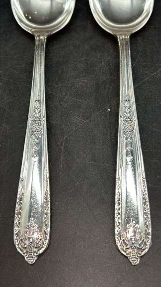 (2) Sterling Della Robbia by Alvin tablespoons and spreader…..52 grams