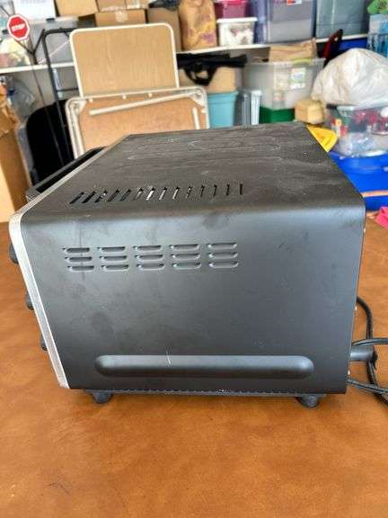 Like new Cuisinart Toaster Oven