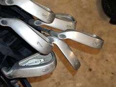 Callaway Big Bertha golf clubs and bag. See all photos for further information.