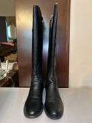 LIKE NEW Very nice pair of Etienne Aigner black leather E-Corliss-Black-Lass knee boots…..size 8-1/2M