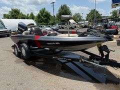 Ranger Bass Boat with 2005 Evinrude 150 hp Outboard Motor