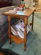 Vintage side table with bottom magazine rack…..26 x 13 x 23 tall