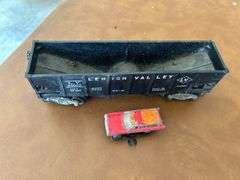 Lionel Lehigh Valley (L.V. 25000) Rail Car with vintage die cast Playart fire department station wagon