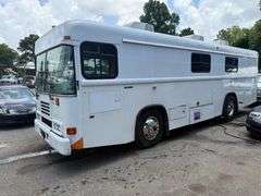 2005  BLUE BIRD  Shell Commercial Series Bus