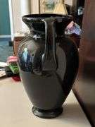 Beautiful Haeger black ceramic urn-style home decor piece with swirl pattern…..10-1/2 across x 14-1/4 tall