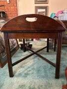 Cherry Butler’s Table…..very few blemishes from normal use…..does have glass top overlay…..sides down 39 x 30 x 18-1/2 tall…..sides up 30 x 20-1/2 x 23 tall to top