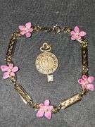 8 in bracelet by Accessocraft and Nashville metropolitan government Davidson county charm or pendant.