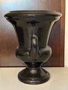 Beautiful Haeger black ceramic urn-style home decor piece…..8-3/4 across x 11 tall