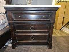 Super 3-drawer side chest by Barnhardt Furniture w/marble top 36 x 20 x 33.25 in very good condition CONTENTS IN AND ON TOP NOT INCLUDED...