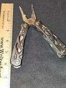 Gerber tool and case.