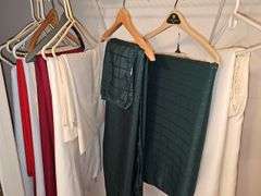 Table linens as shown. Sizes unknown. Last photo is vinyl felt back table protectors.