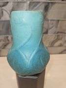 Vintage 1940s Van Briggle Pottery Turquoise Ming Blue Green Onion Bulb Vase 4.75" Tall in very good vintage condition...