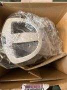 NIB Sunbeam Visible Mist Humidifier…..box has been opened and corner is turn but item is new