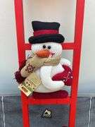 Nice selection of Christmas decor…..very cute stuff in this lot