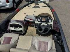 Ranger Bass Boat with 2005 Evinrude 150 hp Outboard Motor