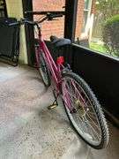 PAROWAN NEXT ladies 26” mountain bike….tires are flat, brakes work