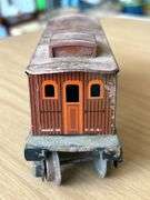 (2) New York related train cars…..could not find any markings to indicate Lionel…..in fair condition