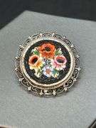 Selection of (3) beautiful vintage brooches