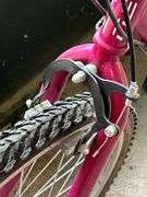 PAROWAN NEXT ladies 26” mountain bike….tires are flat, brakes work
