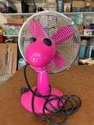 Deco Breeze Hot Pink 11” Tabletop Oscillating Metal Fan