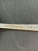 Selection of mismatched silverplate/stainless flatware pieces