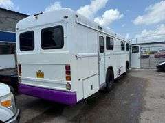 2005  BLUE BIRD  Shell Commercial Series Bus