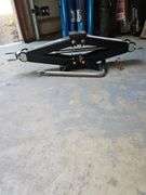 HAULMASTER 1.5 TON scissor jack...