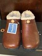 NEW with tag Merrell Performance Footwear sheepskin lined clogs…..size 8