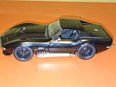 Black 1969 Corvette Stingray ZL1 diecast 1:24 scale.