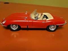 1961 Red Jaguar E diecast 1:18