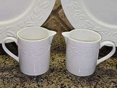 Libby Holly Berry dishes.  two 12-in plates, two 9 inch vegetable bowls, two creamers, two sugar bowls with lids.