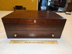Nice wooden silverware case...
