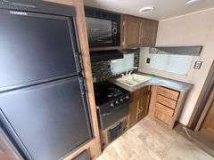 2018 Gulfstream Coach Camper