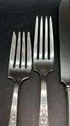 Sterling 6-piece place setting of Della Robbia by Alvin…..includes salad fork, dinner fork, knife, teaspoon, tablespoon and spreader…..165 grams not including knife
