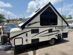 2016  FOREST RIVER  Flagstaff Camping Trailer