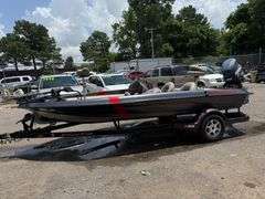 Ranger Bass Boat with 2005 Evinrude 150 hp Outboard Motor