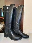 LIKE NEW Very nice pair of Etienne Aigner black leather E-Corliss-Black-Lass knee boots…..size 8-1/2M