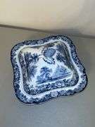 Vintage Allerton’s Kenilworth English Tureen Dish…..8-3/4” square x 5-1/2” tall to top of lid….no chips or cracks….makers mark on back is blurry