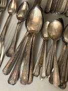 Approx. 136 Pieces of various patterns and makers of silverplate flatware…..some do match but most do not have complete sets….all need polished…..some makers include Oneida, Simpson, 1947 Rogers Bros., Aristocrat, Argyle and more
