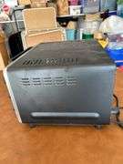 Like new Cuisinart Toaster Oven