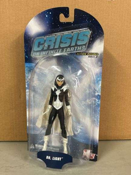 DC DIRECT - CRISIS On Infinite Earths “Dr. Light” action figure…..Series 3
