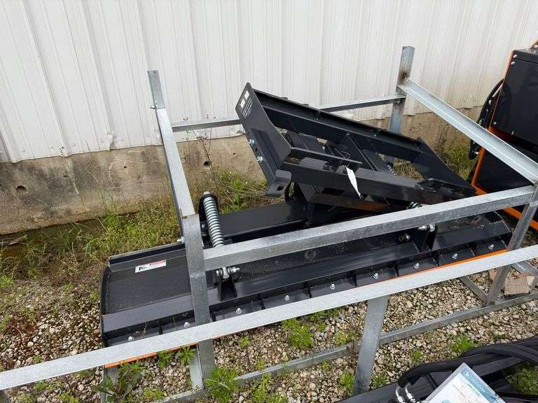 Unused 2024 WOLVERINE Skid Steer Dozer Blade image